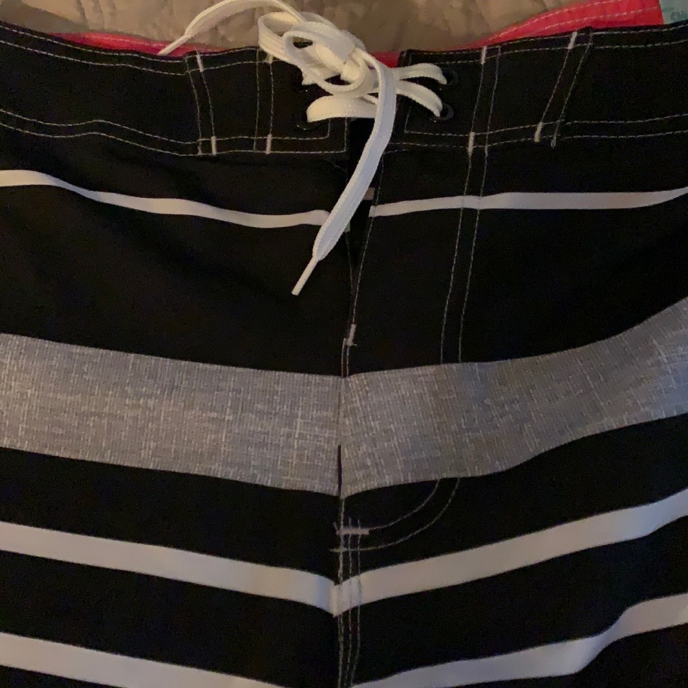 Board shorts new with tag 34